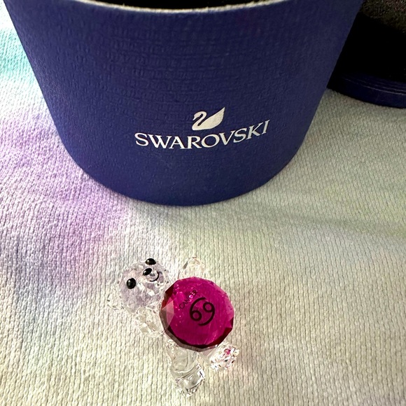 Swarovski Kris Bear Cancer Horoscope✨ - Picture 2 of 4